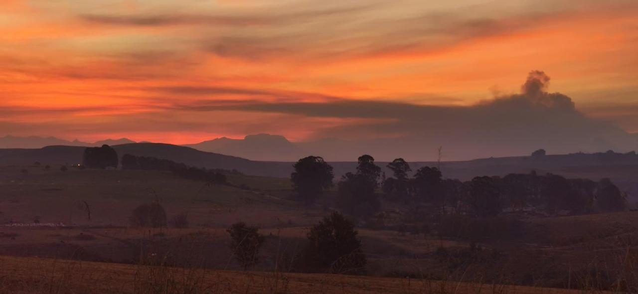 Nguni Moon Tepee Camp Hotel Underberg Buitenkant foto